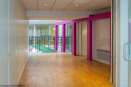 Un bel espace de 385 m2